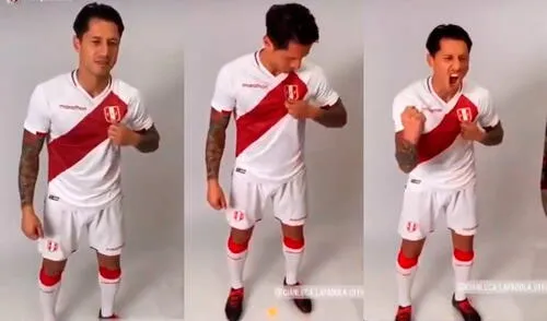 Gianluca Lapadula posó con la camiseta de la selección peruana.