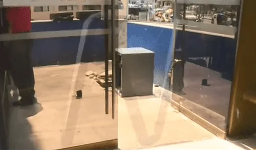 V.E.S.: sujetos ingresaron a municipalidad y robaron dinero de caja fuerte [VIDEO] 