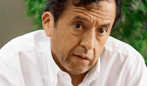 Renunció ministro de Economía tras discordia por el ISC