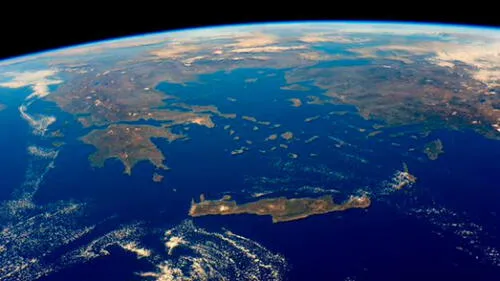 El continente perdido se encuentra enterrado bajo el sur de Europa. Parte de sus restos están a 1500 km de profundidad. Imagen: NASA. El continente perdido se encuentra enterrado bajo el sur de Europa. Parte de sus restos están a 1500 km de profundidad. Imagen: NASA.