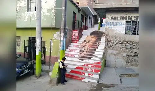 homenaje a Paolo Guerrero  