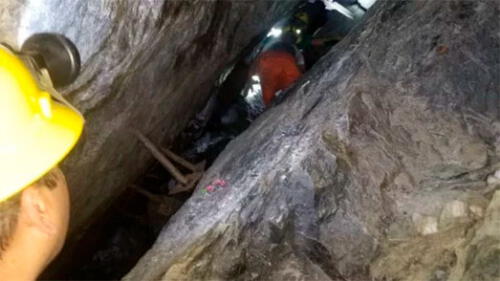 En El Callao el martes militares, policías y bomberos retiraron los cuerpos de tres personas