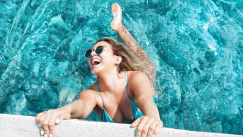 Instagram: Alessandra Fuller y su curioso disfraz inspirado en serie de Netflix