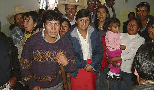 Pobladores contaminados por metales pesados serán atendidos en Cajamarca