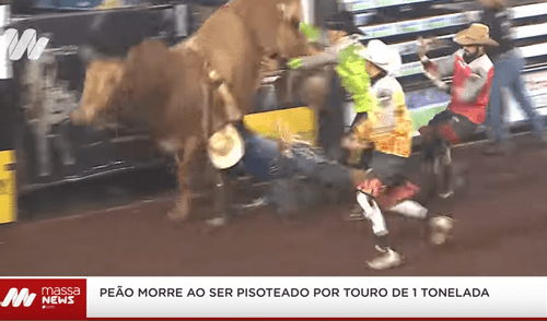 Youtube: El preciso momento en que un jinete muere pisado por un toro [VIDEO]