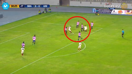 Universitario vs Sport Boys: pared entre Germán Denis y Siucho pudo terminar en gol [VIDEO]