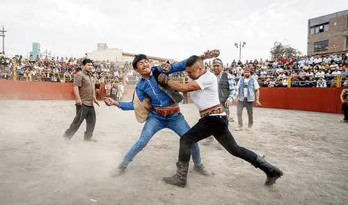 El Takanakuy: en SJL también cierran el año a puño limpio 