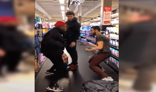 Facebook viral: pensaron que serían asaltados en supermercado, pero todo era parte de una broma [VIDEO]
