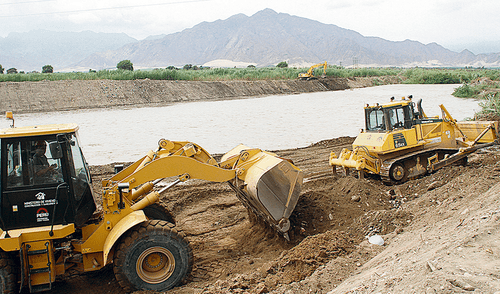 ¿Obras contaminadas? El cáncer de la corrupción habría tendido sus tentáculos en los trabajos de reconstrucción en el norte. Consejo regional liberteño pidió informes.