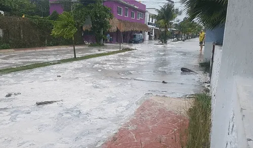 Video muestra la inundación de la Isla de Holbox tras el Frente Frío 