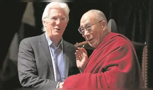 Richard Gere construirá un centro budista en España Richard Gere construirá un centro budista en España