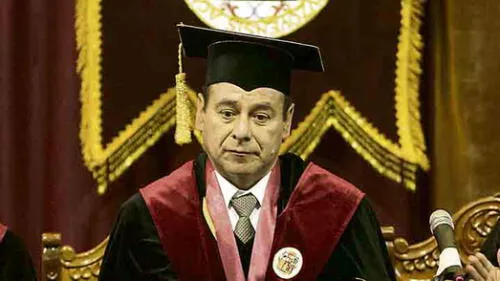 Cusco: Contraloría inhabilita a rector de la Unsaac hasta el año 2022