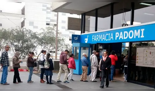 Presidenta de EsSalud pide a médicos de Padomi que mejoren la atención a adultos mayores 