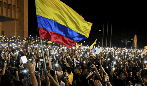 Miles de manifestantes salen todos los días a protestar en Colombia.