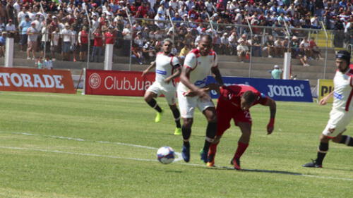 Universitario empató 1 a 1 con Juan Aurich en Chiclayo [Goles y Resumen]