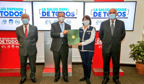 Titular de Salud y embajador del país vecino anunciaron una próxima donación de ventiladores mecánicos para repotenciar las UCI de nuestro país. Foto: Minsa