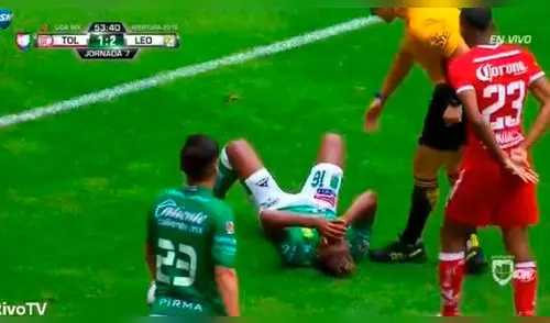 Pedro Aquino salió lesionado en el partido entre León y Toluca [VIDEO]