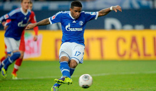 El jugador de la selección peruana pasó por clubes como Schalke 04. Foto: EFE Jefferson Farfán: ¿cuánto vale hoy y cuánto llegó a costar en su carrera?
