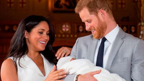 Los Duques de Sussex continuaron con la tradición de la familia real Los Duques de Sussex continuaron con la tradición de la familia real