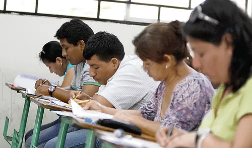 Más de 200 mil docentes van hoy por 37 mil plazas