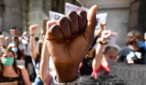 A raíz del asesinato de George Floyd, muchos peruanos se mostraron en contra del racismo a través de las redes sociales. Créditos: EFE. A raíz del asesinato de George Floyd, muchos peruanos se mostraron en contra del racismo a través de las redes sociales. Créditos: EFE.