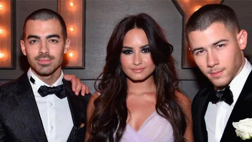 Nick Jonas hace emotivo pedido a fans de Demi Lovato tras presunta sobredosis Nick Jonas hace emotivo pedido a fans de Demi Lovato tras presunta sobredosis