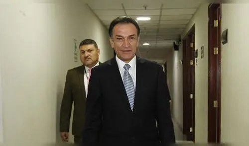 Excluyen a Becerril del informe del caso César Hinostroza Excluyen a Becerril del informe del caso César Hinostroza