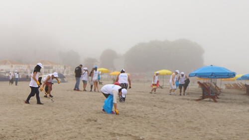 Colaboradores de BanBif participaron en campaña de limpieza de playas