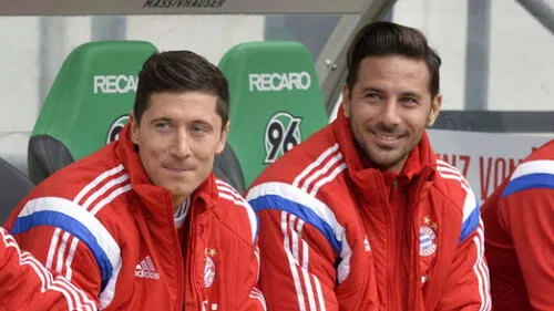 Récord de Claudio Pizarro cerca de ser superado por Robert Lewandowski 