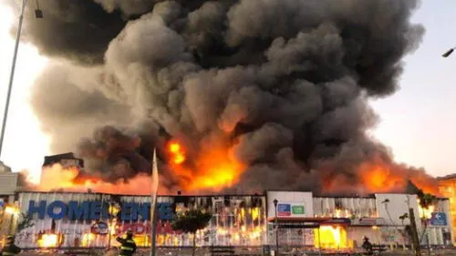 Incendio en Sodimac de Concepción. Foto: Biobío Chile