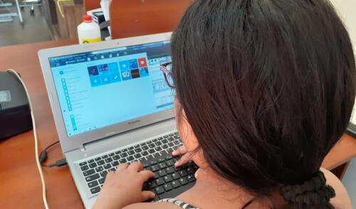 Clases virtuales no satisfacen a los padres de familia.