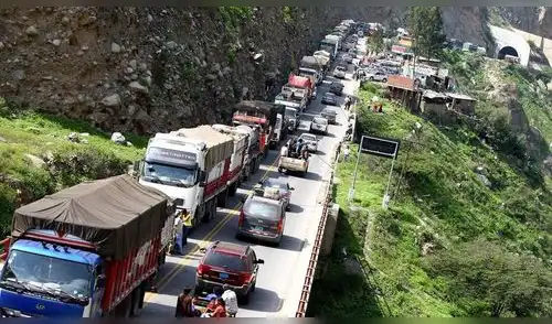 Camiones no podrán transitar por la carretera Central en Semana Santa Camiones no podrán transitar por la carretera Central en Semana Santa