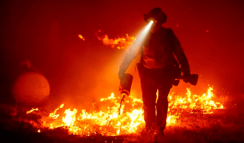 Estados Unidos decenas de incendios forestales consumen más de 66 mil hectáreas en California