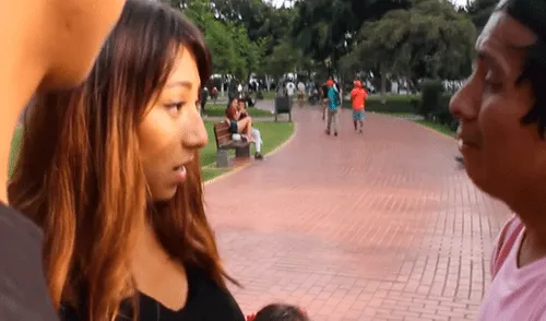 YouTube viral: chico rompe en llanto al ser rechazado por chica a quien se declaró en 'Centro Cívico' [VIDEO]