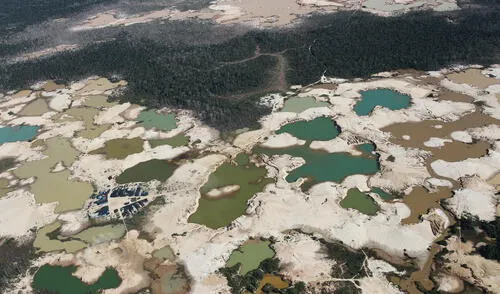 17-05-2019 ALDAIR MEJIAESTA MAANA ENTREGARON DONACION DE CARPAS Y EQUIPOS A DIVERSOS POLICIAS EL PRESIDENTE DE LA REPUBLICA MARTIN VIZCARRA Y EL MINISTRO CARLOS MORAN ESTUVIERON PRESENTE EN LA PAMPA MADRE DE DIOS COMO PARTE DEL OPERATIVO MERCURIO 2019 CONTRA LA MINERIA ILEGAL