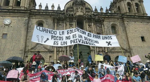 EN BUSCA DE SOLUCIONES. Minedu tiene dos alternativas para atender reclamos de alumnos de universidades no licenciadas.