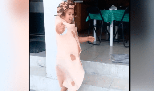 Facebook: Niña se disfraza de taco para atraer clientes al negocio de su tío [VIDEO]