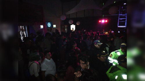 Arequipa: Policía interviene fiesta gay en local de la avenida Dolores Arequipa: Policía interviene fiesta gay en local de la avenida Dolores
