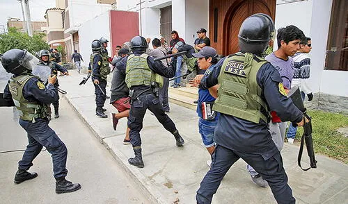 Trece detenidos por rechazar norma que afecta a mototaxistas