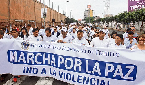 Marcha denominada por la paz no fue contundente Marcha denominada por la paz no fue contundente