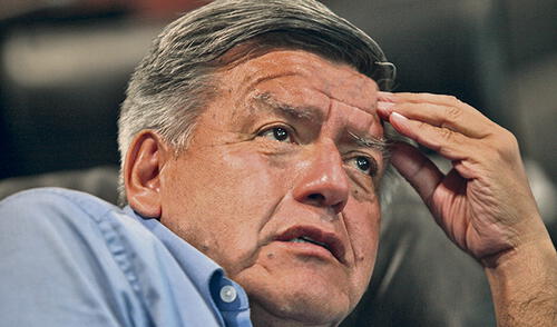 César Acuña: “Quisiera que la luna de miel de Vizcarra termine el 2021” César Acuña: “Quisiera que la luna de miel de Vizcarra termine el 2021”