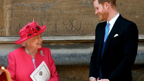 Príncipe Harry y reina Isabel
