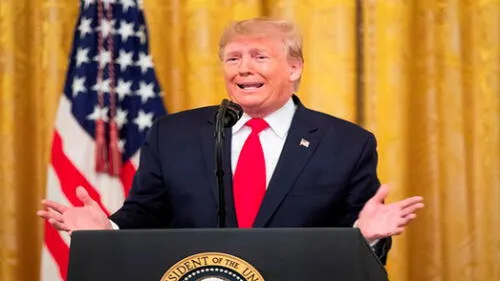 "La gente está empezando a decir 'quizá él tiene razón sobre el muro'", señaló Trump desde la Casa Blanca. Foto: EFE "La gente está empezando a decir 'quizá él tiene razón sobre el muro'", señaló Trump desde la Casa Blanca
