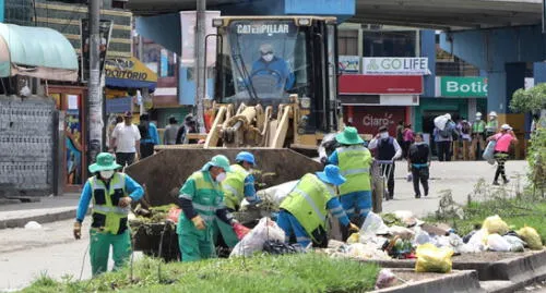 Cierran plataforma Avelino Cáceres por jornada de limpieza.