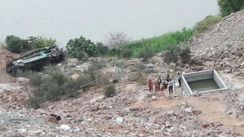 Tragedia en Arequipa: relación de heridos tras la caída de bus a abismo
