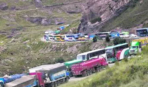 Ministerio de Transportes anuncia que rehabilitación de la pista demandará una semana.