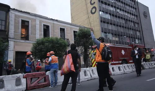 Cercado de Lima: se reportó incendio frente al Congreso de la República |  Sociedad | La República