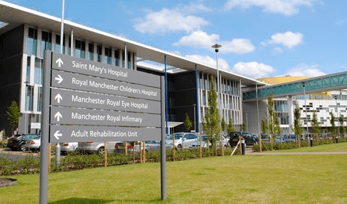 El pequeño Midrar se encuentra en el Hospital Saint Mary´s de Manchester. (Captura: The Mirror)