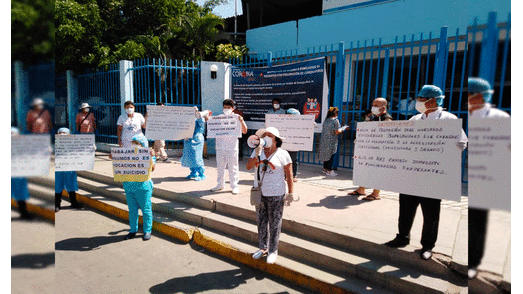 Personal de salud de hospital Reategui protesta por mejores condiciones.
