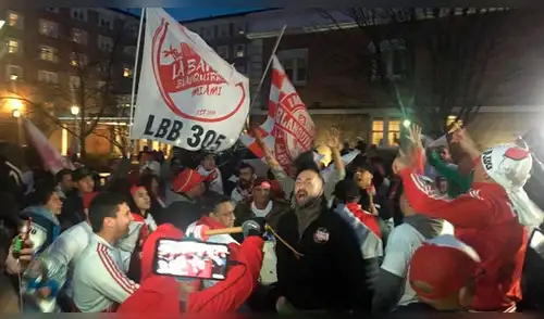 Perú vs Paraguay: hinchas armaron la fiesta en la previa del partido por fecha FIFA [VIDEO]